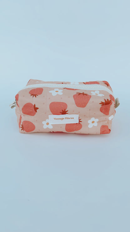 Quilted Beauty Bag - Juicy Strawberries