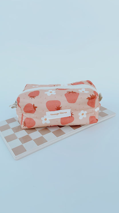 Quilted Beauty Bag - Juicy Strawberries